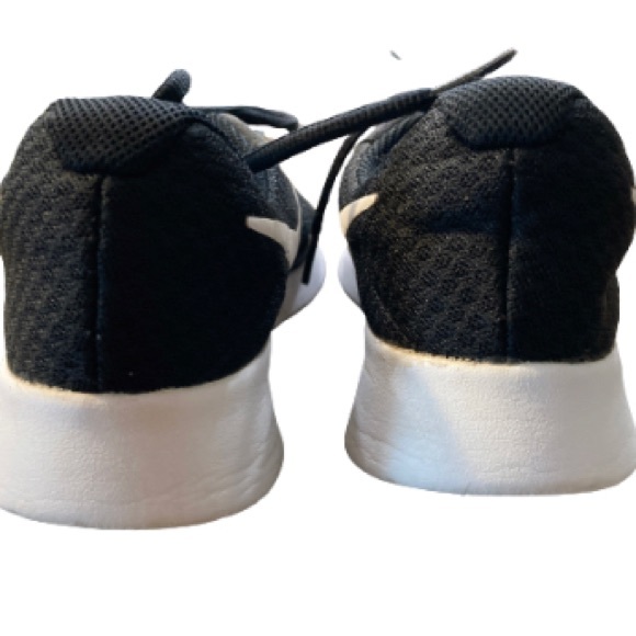 Nike Revolution - Picture 3 of 4